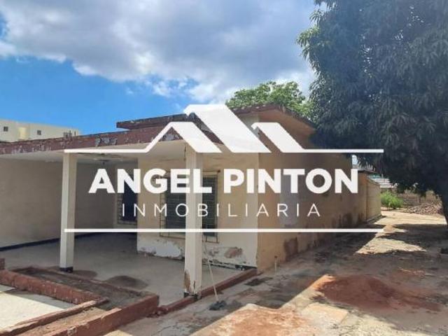 Casa en Venta en Maracaibo Zulia 1000 m2. 3 hab