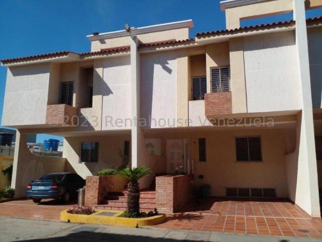 Casa en Venta en Maracaibo Zulia 153 m2. 4 hab