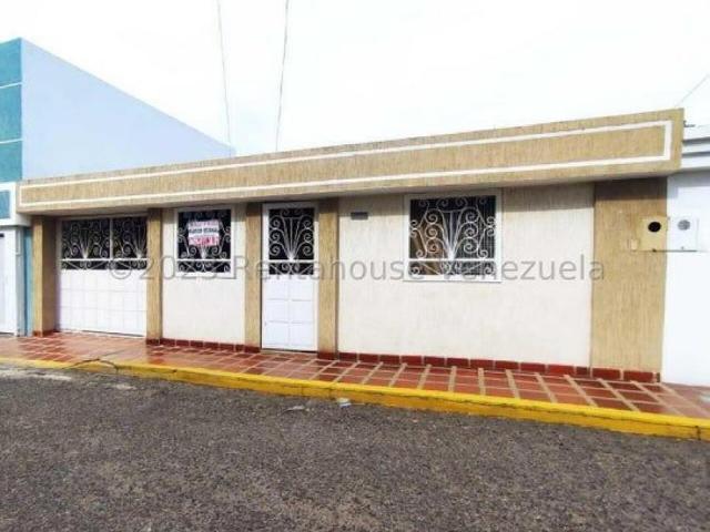 Casa en Venta en Maracaibo Zulia 170 m2. 3 hab
