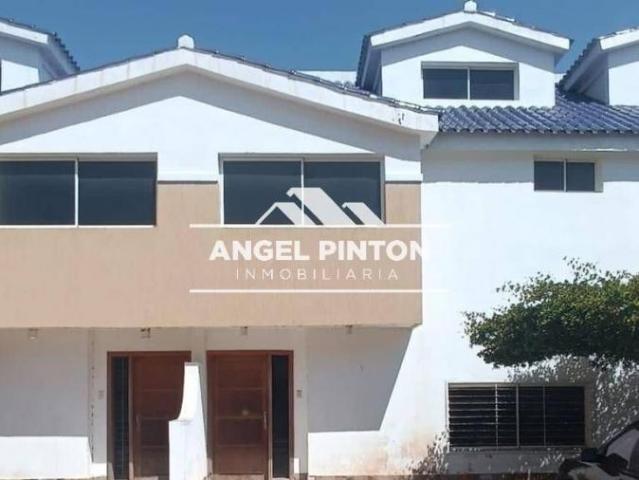 Casa en Venta en Maracaibo Zulia 180 m2. 4 hab