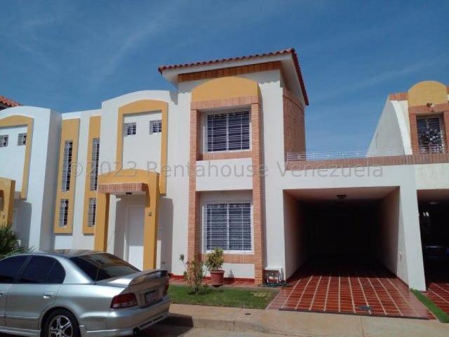 Casa en Venta en Maracaibo Zulia 230 m2. 3 hab