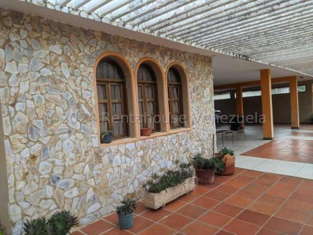 Casa en Venta en Maracaibo Zulia 348 m2. 3 hab