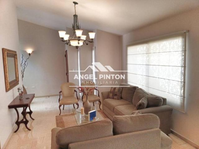 Casa en Venta en Maracaibo Norte Zulia 380 m2. 3 hab