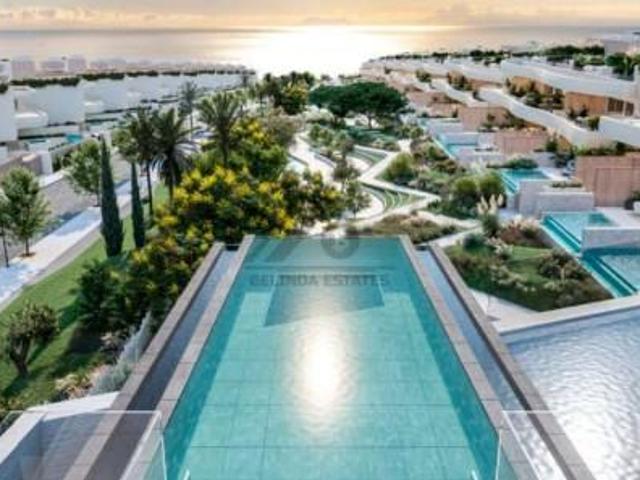 Casa en venta en Marbella, Nueva Andalucía