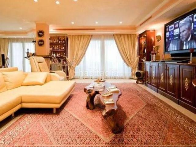 Casa en venta en Marbella, Nueva Andalucía centro. Casas.