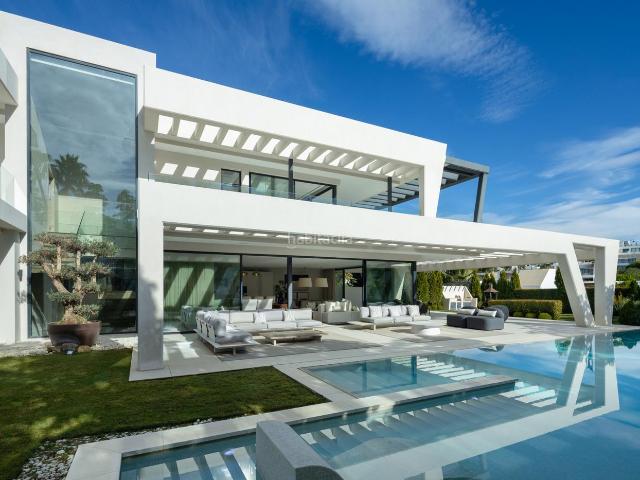 Casa en venta en Marbella, Casco Antiguo. Exclusiva Villa de Lujo en Marbella. Casas.