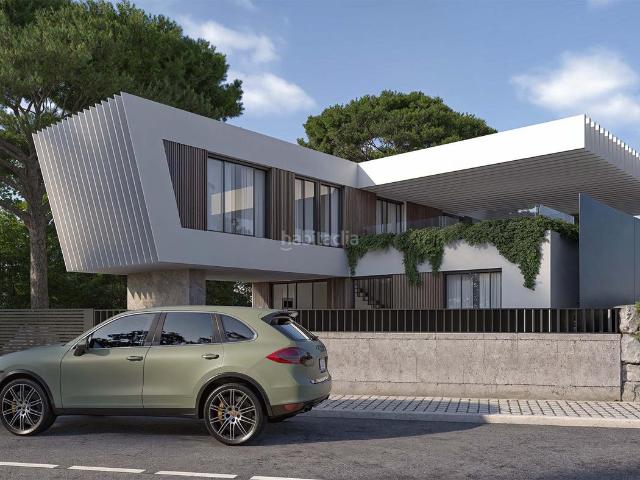 Casa en venta en Marbella, Casco Antiguo. Moderna Villa de 4 Dormitorios con Piscina Privada, Solárium y Vistas Impresionantes. Casas.