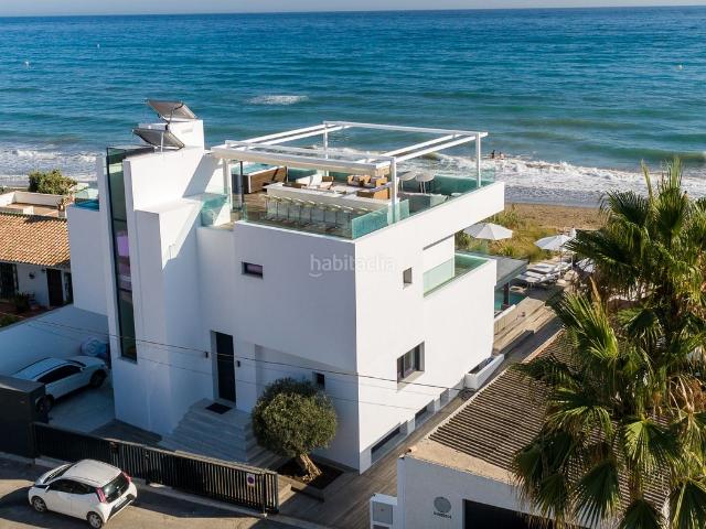 Casa en venta en Marbella, Costabella. Santuario con vistas al mar Villa contemporánea de 6 dormitorios en Costabella, Marbella. Casas.