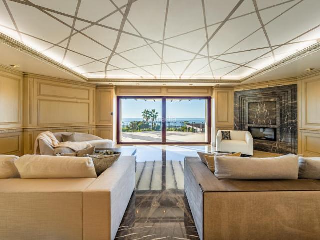Casa en venta en Marbella, Elviria. Casas.
