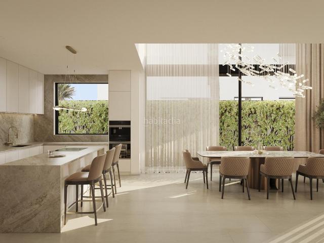 Casa en venta en Marbella, Elviria. Selecta promoción a estrenar junto a la playa en Marbella Este. Casas.
