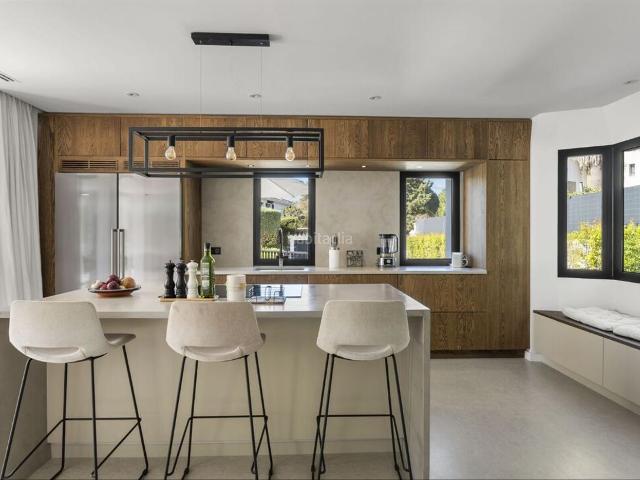 Casa en venta en Marbella, Guadalmina Alta. 66727 Villa de Diseño Escandinavo en Nueva Andalucía Lujo Moderno y Confort. Casas.