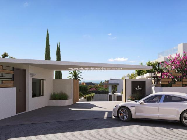 Casa en venta en Marbella, Las Brisas. La Avenida Las Brisas, Nueva Andalucia. Casas.