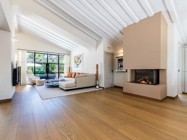 Casa en venta en Marbella, Los Monteros. Vida excepcional en Los Monteros, Marbella. Casas.