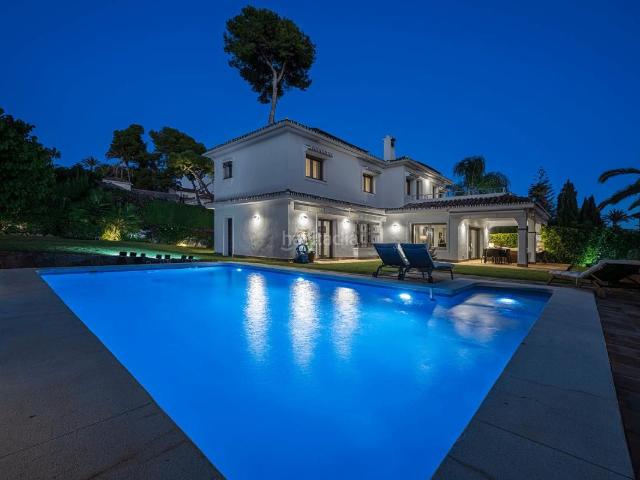 Casa en venta en Marbella, Los Monteros. Casas.