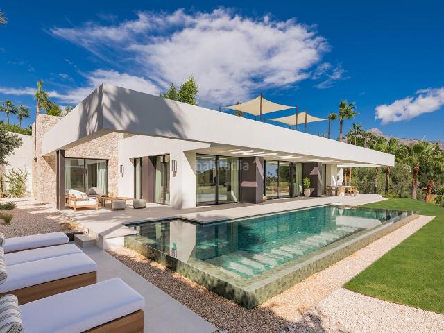 Casa en venta en Marbella, Los Naranjos. Casa Tesalia Una obra maestra de Diseño y Golfside Luxury. Casas.