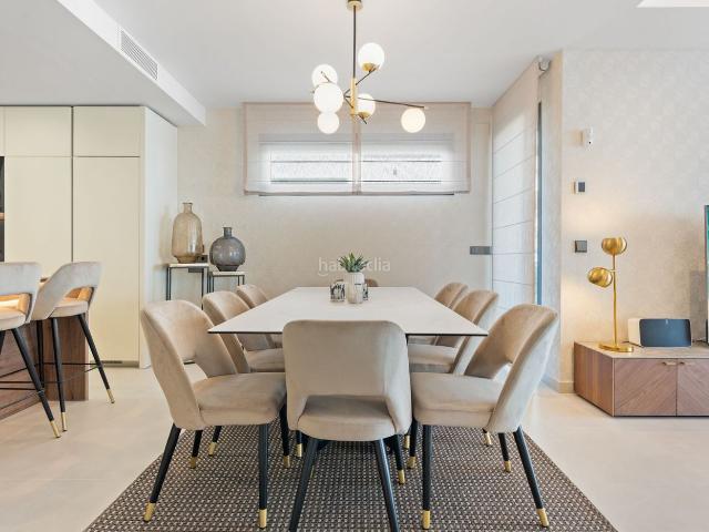 Casa en venta en Marbella, Puerto Banús. Adosado moderno de lujo cerca de la playa en Puerto Banús, Marbella. Casas.