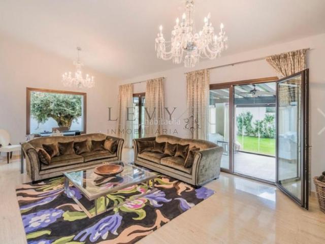 Casa en venta en Marbella, Puerto Banús. Casas.