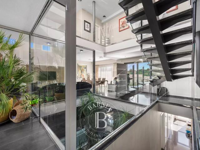 Casa en venta en Marbella, Playa Bajadilla Puertos. Casas.