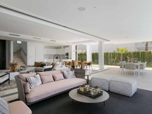 Casa en venta en Marbella, Río Real. Villa de tres dormitorios en Finca de Marbella, Rio Real. Casas.