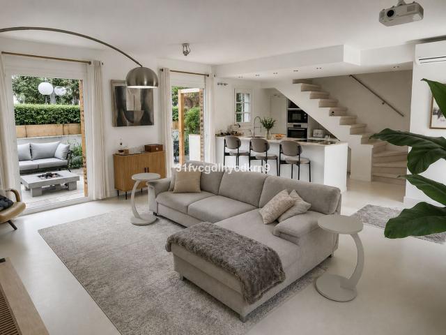 Casa en venta en Marbella, San Pedro de Alcántara Pueblo. Casas.