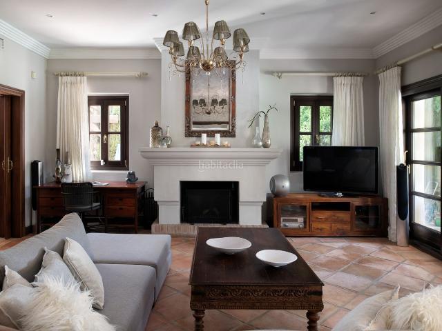 Casa en venta en Marbella, Sierra Blanca. Elegante villa familiar en Sierra Blanca, Milla de Oro de Marbella. Casas.