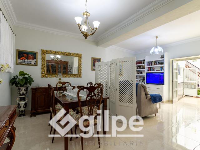 Casa en venta en Marchena, zona Centro/Madre de Dios – 3 dormitorios, 266 m2 y dormitorio en suite en planta baja