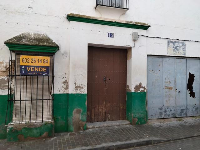 Casa en venta en Marchena, zona Centro/Madre de Dios – 3 dormitorios, 204 m2 y puerta de cochera independiente