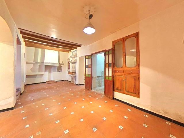 Casa en venta en Marines para reforma integral – Gran potencial