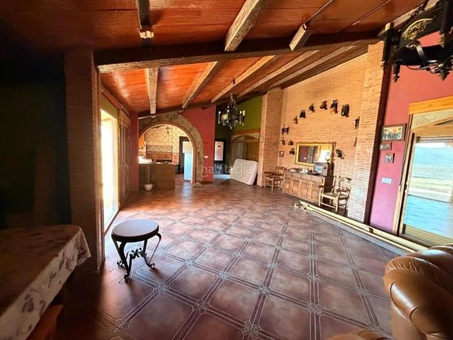 Casa en venta en Martos. Finca Rústica en Calle Cerro del Viento, Los Villares Jaén. Casas.