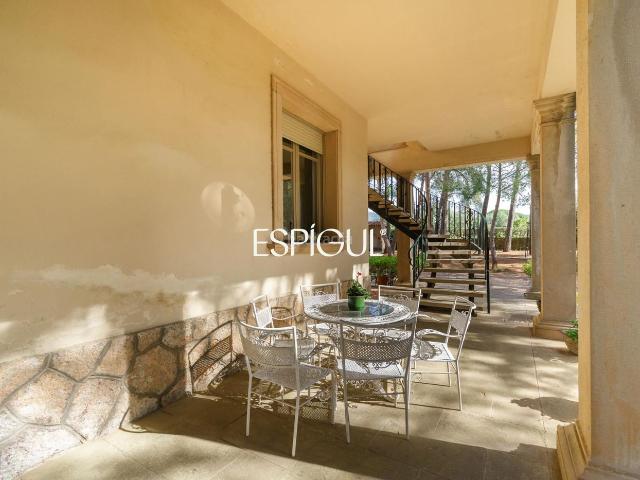 Casa en venta en Matadepera. Finca señorial catalogada en venta en Matadepera. Casas.