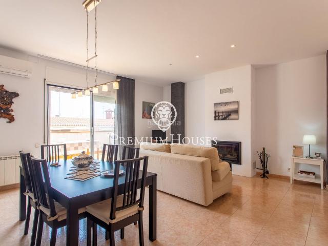 Casa en venta en Mataró, Vista Alegre. Casa adosada a la venta en Mataró. Casas.