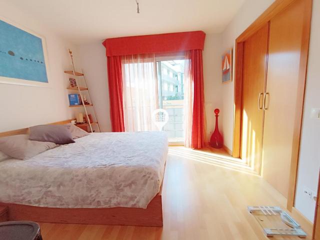 Casa en venta en Mataró, Eixample. Casa seminueva en calle Pizarro. Casas.