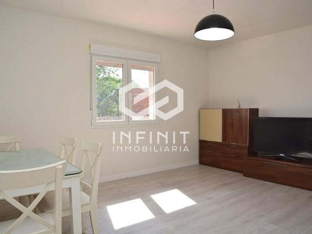 Casa en venta en Mazuecos. Mucho más que una casa hogar, garaje, inversión y futuro en una sola propiedad. 216 m2 para vivir hoy y soñar mañana. Casas.