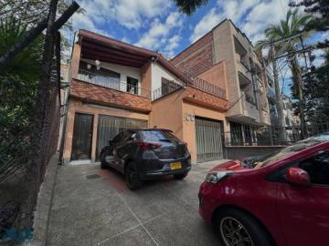 Casa En Venta En Medellin En Calasanz V321494
