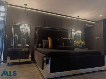 Casa En Venta En Medellin En El Poblado V371809