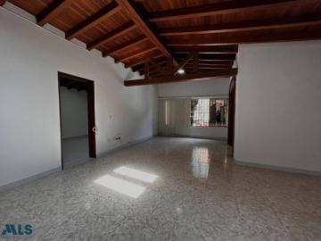 Casa En Venta En Medellin En Estadio V320636