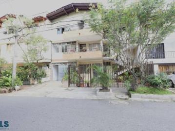 Casa En Venta En Medellin En Florida Nueva V320629