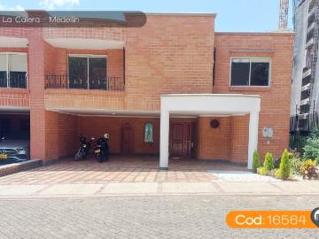 Casa En Venta En Medellin En La Calera V381930