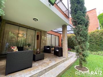 Casa En Venta En Medellin En Loma De Los Parra V44859