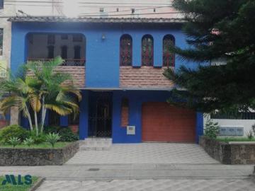 Casa En Venta En Medellin En Los Colores V328101