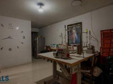 Casa En Venta En Medellin En Robledo V323585