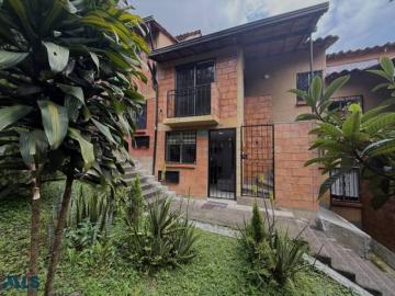Casa En Venta En Medellin En 1910 V321847