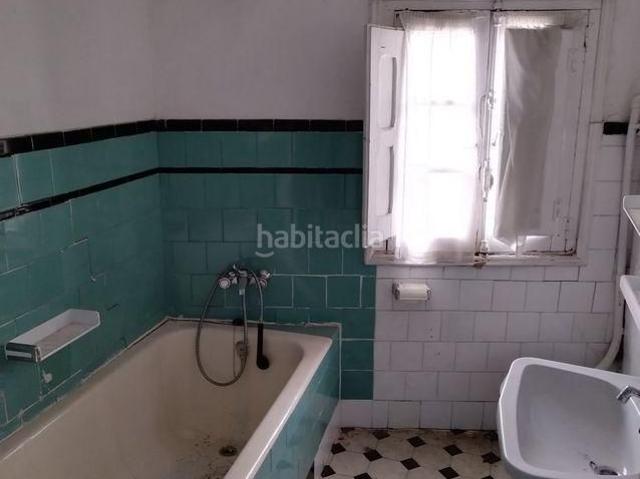 Casa en venta en Medina de Pomar. Casa en venta para reformar en el casco histórico de Medina de Pomar por 70,000. Casas Medina de.