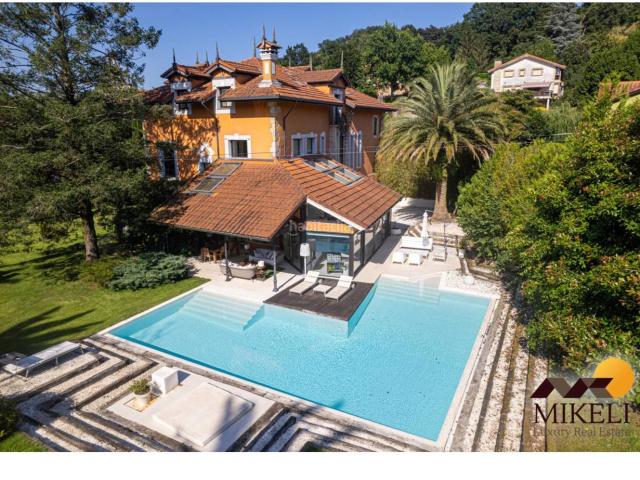 Chalet en venta en Medio Cudeyo, Ceceñas Hermosa. Preciosa villa en el pueblo de Hermosa de Cudeyo. Chalets Medio.