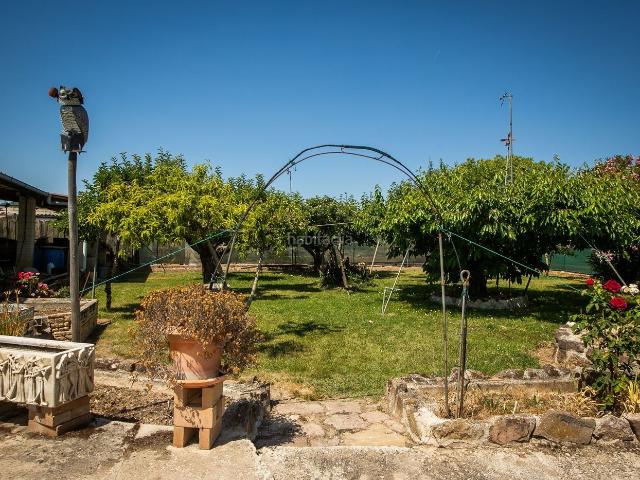 Casa en venta en Mendigorria. FINCA RÚSTICA EN BAJO CAMPO, MENDIGORRIA. Casas.