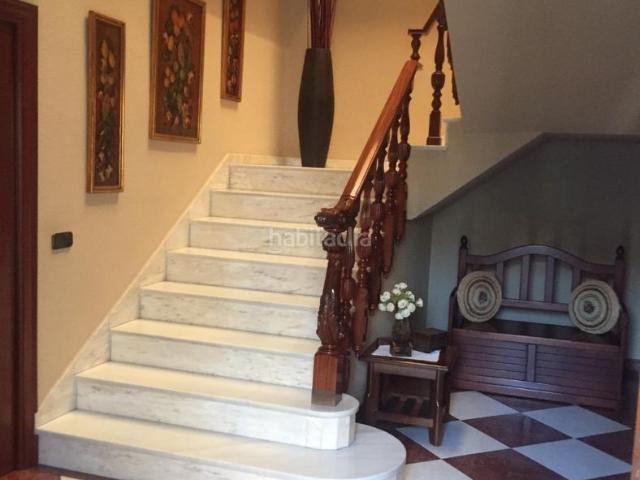 Casa en venta en Mengíbar. Casas.