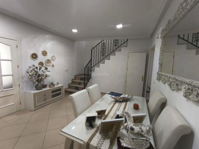 Casa en venta en Mengíbar. Casas.