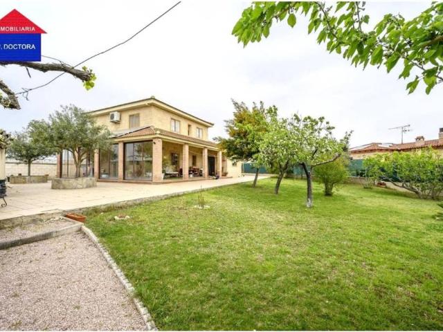 Casa en Venta en Méntrida
