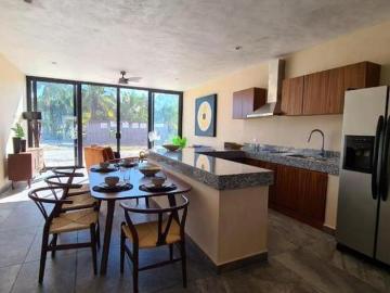 CASA EN VENTA EN MÉRIDA, TIPO TOWNHOUSE EN TELCHAC CERCA DE LA PLAYA
