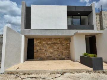 CASA EN VENTA EN MERIDA, CHOLUL, CERCA DE LA PLAYA